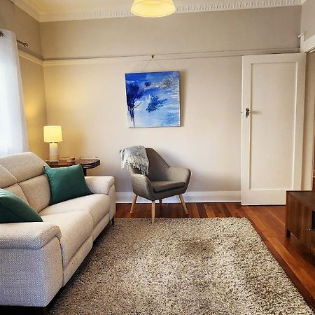 Feel At Home In This Cosy Enmore Escape Sydney Exterior photo